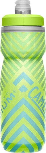 CamelBak Podium Chill Botella de agua aislada para bicicleta, botella fácil de apretar, se adapta a la mayoría de jaulas de bicicleta, 21 onzas, rayas limas/azules
