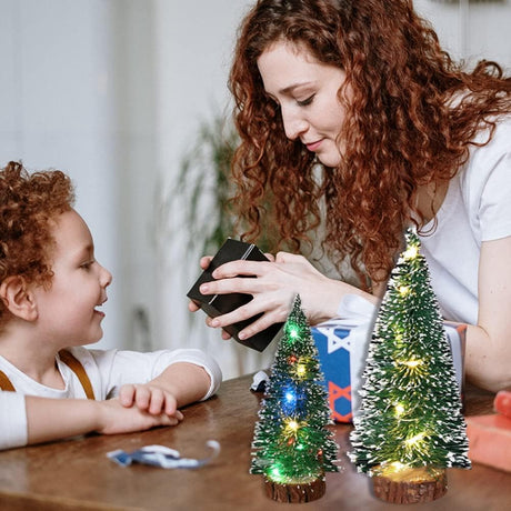 Árbol de Navidad Mini Ochine con Luces LED y Base de Madera