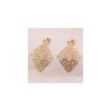Aretes colgantes hechos a mano de color dorado