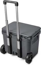 YETI Roadie 60 - Hielera con ruedas y mango retráctil de periscopio