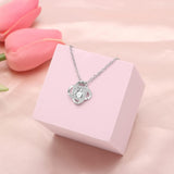 Collar de nudo de amor de circonita cúbica para mujer