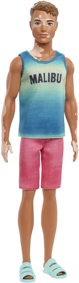 Muñeca Barbie Fashionistas Ken con Vitiligo, Malibu Tank, Shorts, #192