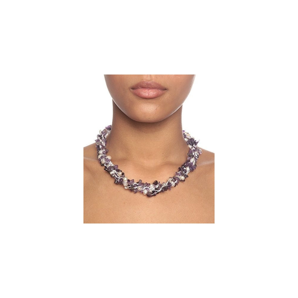 Collar y cadena de perlas