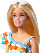 Barbie Muñeca Amante del Océano con Vestido Floral y Accesorios