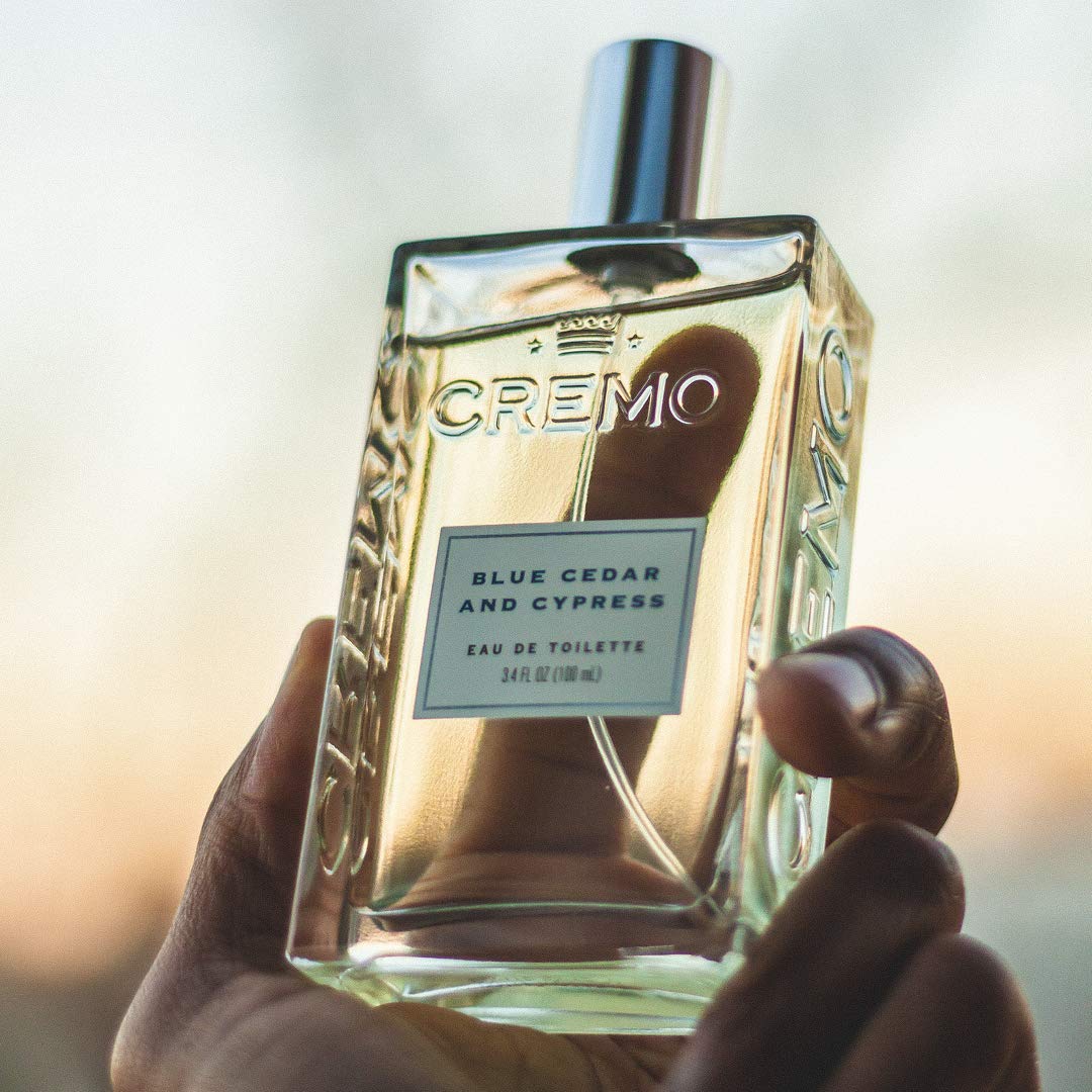 Perfume de cedro azul y ciprés para mujer