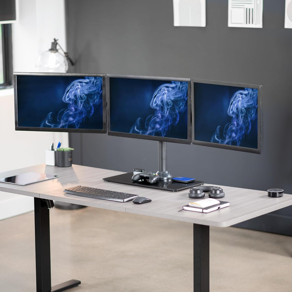 Soporte de Tres Monitores VIVO, Ajustable, STAND-V003FG