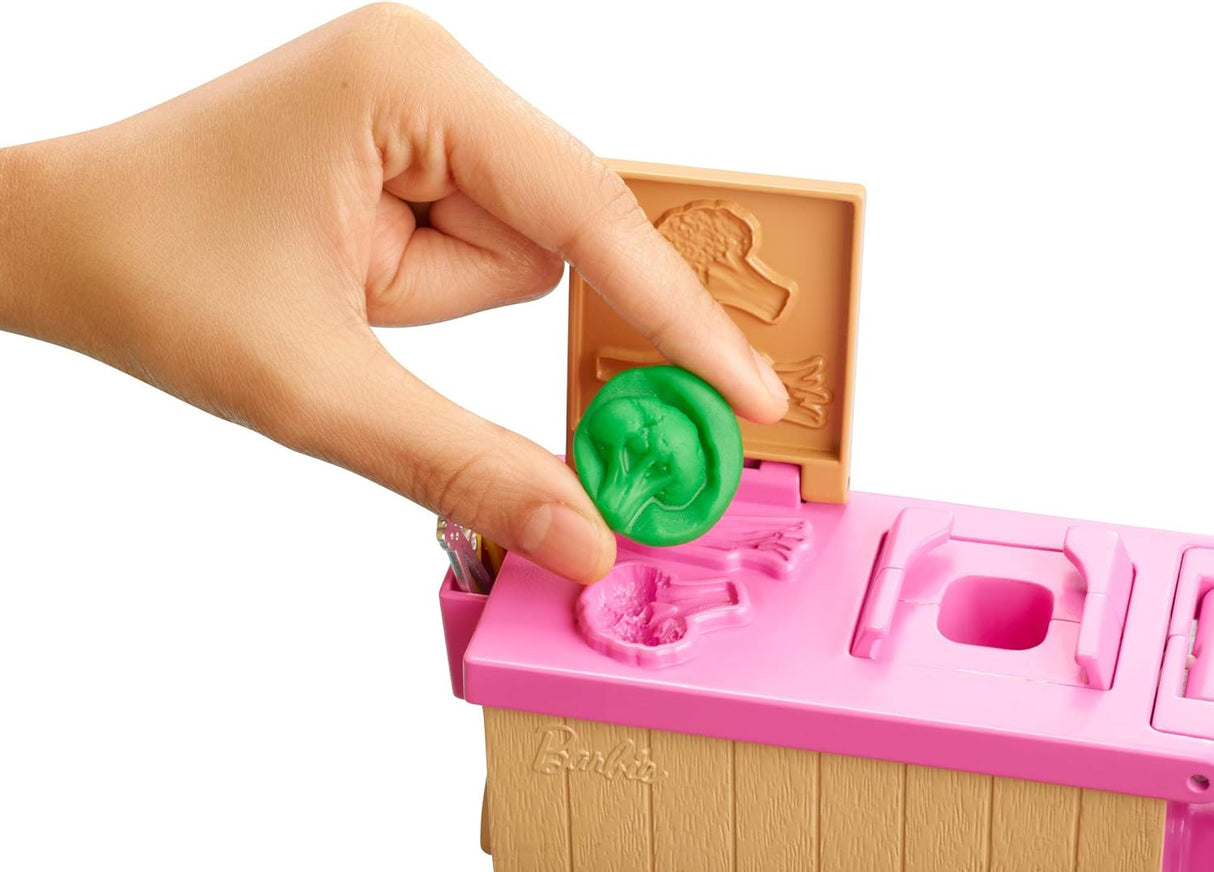 Barbie Noodle Bar Set con Muñeca, Estación y Accesorios