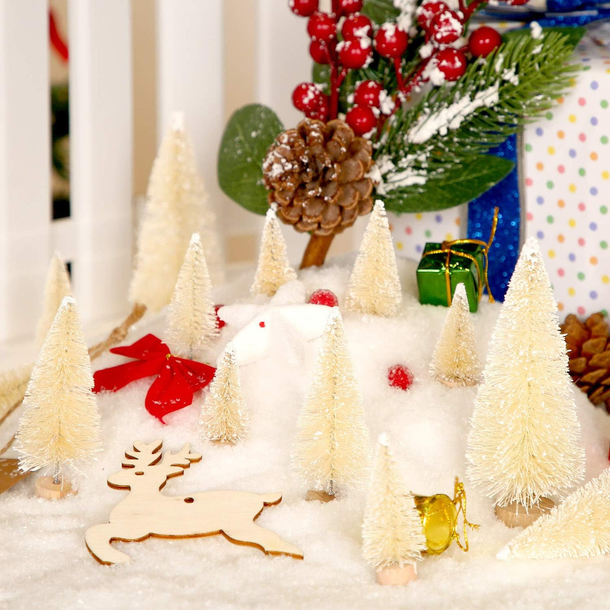 Árboles de Navidad Artificiales SATINIOR con Base de Madera 60 Pzas