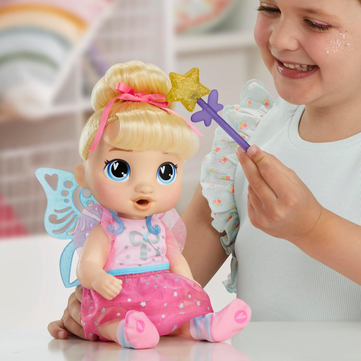 Baby Alive Fairy Fashions Harper Hugs Muñeca con Ropa y Accesorios