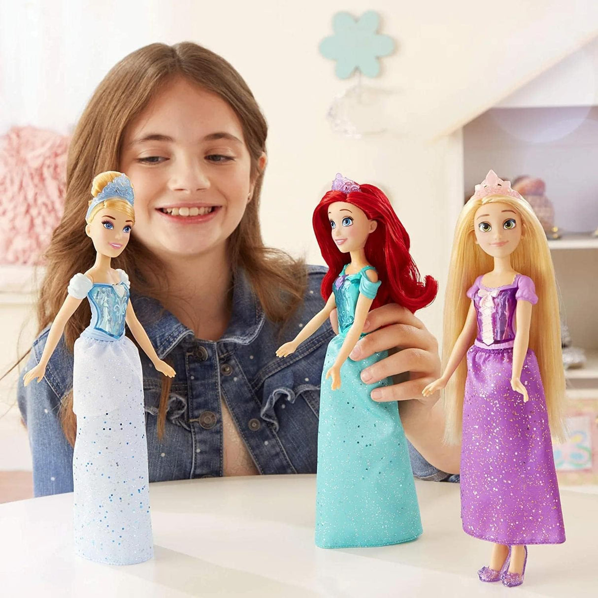 Colección Real Princesas Disney, 12 Muñecas con Accesorios