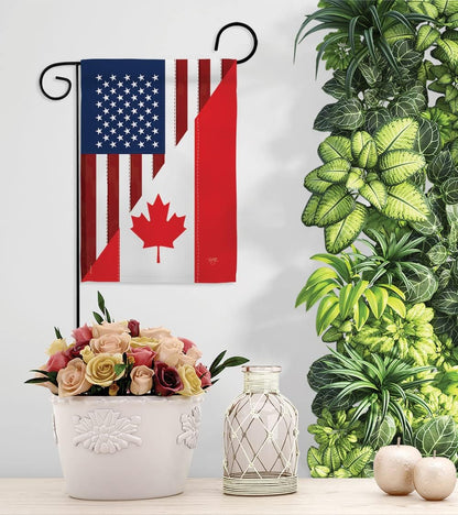 Breeze Decor Juego de bandera de jardín de la amistad de Canadá de Estados Unidos con soporte, de la Alianza Americana Regional Mundial de País Particular Decoración de la Casa Pancarta de Regalo de Patio Pequeño de doble cara, fabricada en Estados Unidos