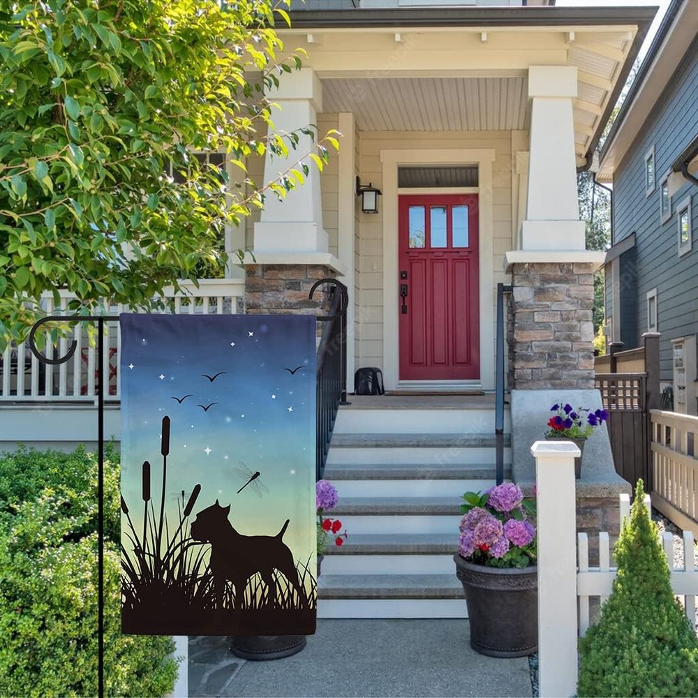 Bandera de Jardín Nocturna Silueta Keeshond y Libélula