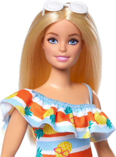 Barbie Muñeca Amante del Océano con Vestido Floral y Accesorios