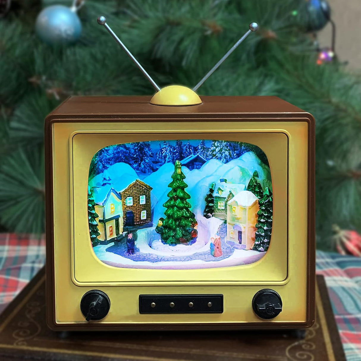 Televisor Retro Animado con Música Navideña, Moments in Time 6