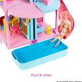 Casita Barbie Casa de Muñecas Chelsea con Áreas Transformables y 20+ Piezas