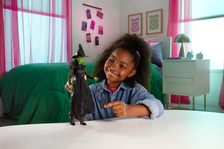 Elphaba Muñeca Mattel Universal con accesorios y cabello trenzado