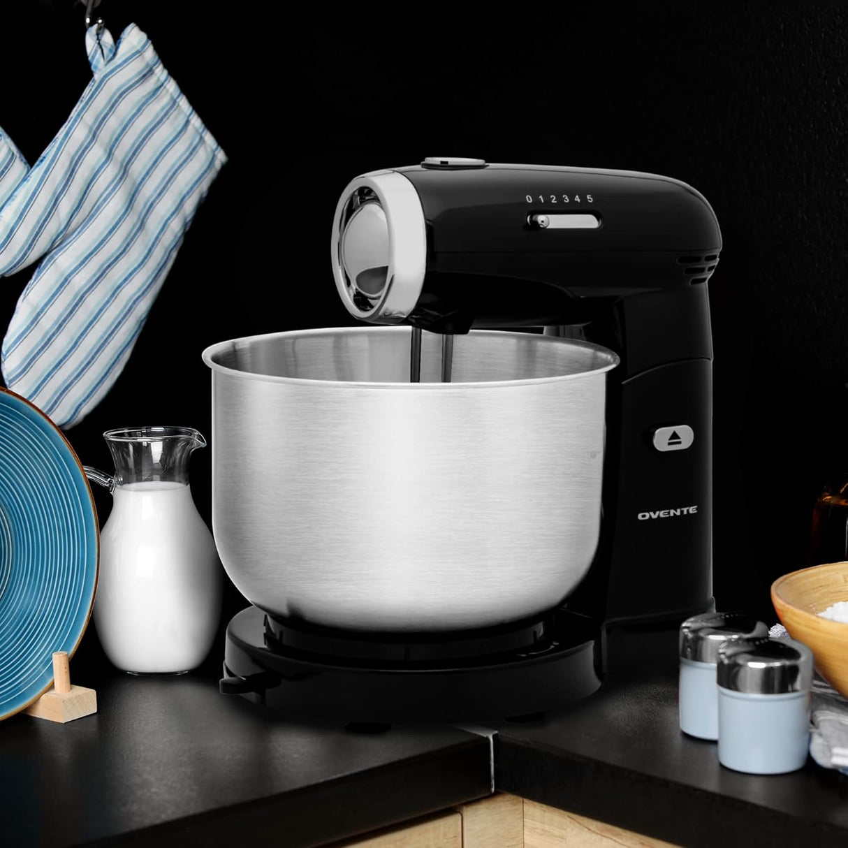 Batidora de Cocina OVENTE 3.5L, 5 Velocidades, 250W, SM680B