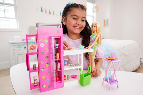 Barbie Muñeca y 25+ Accesorios, Casa de Jugar con Comida