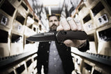 Cuchillo de bolsillo compacto con asistencia