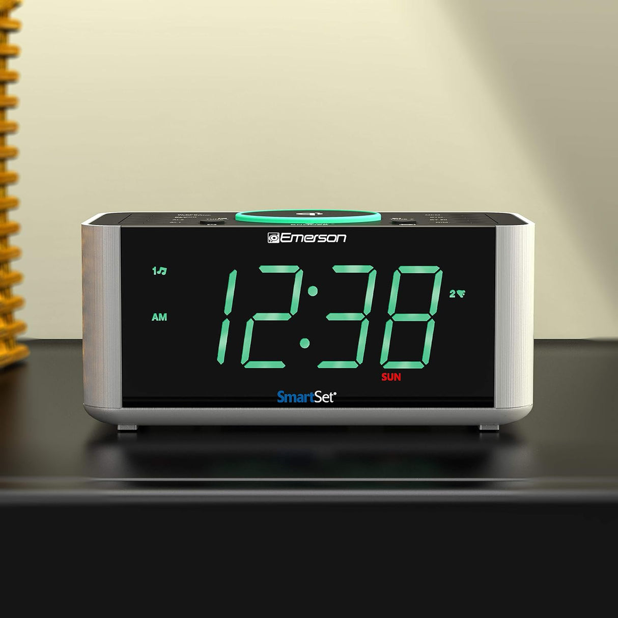 Relojes Despertadores y cargador inalámbrico QI