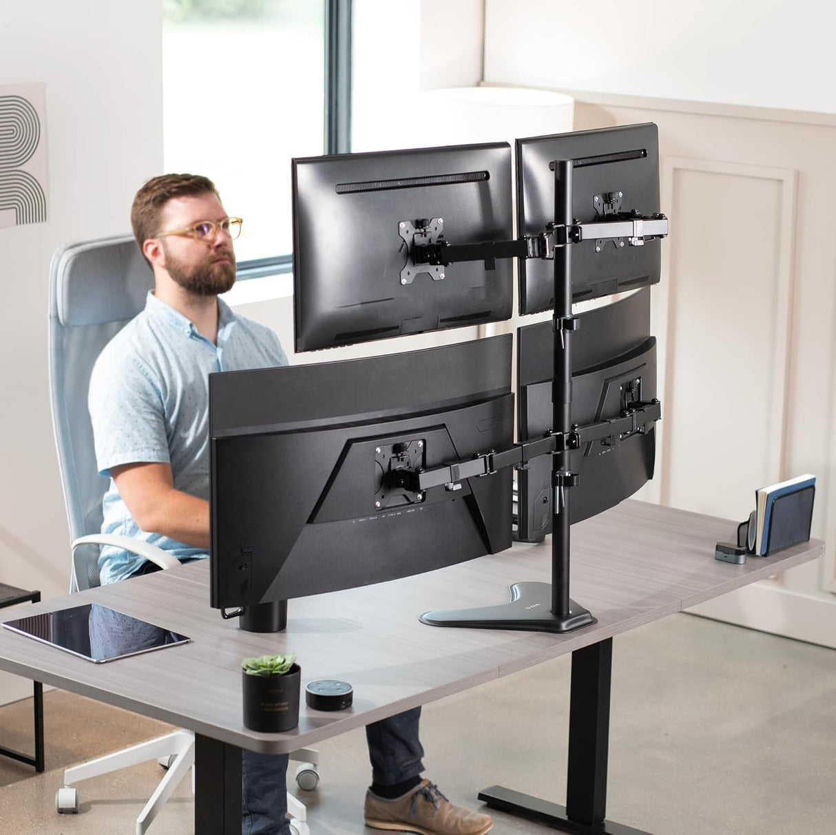 Soporte de Monitor VIVO, Ajustable, para 4 Pantallas, STAND-V004F