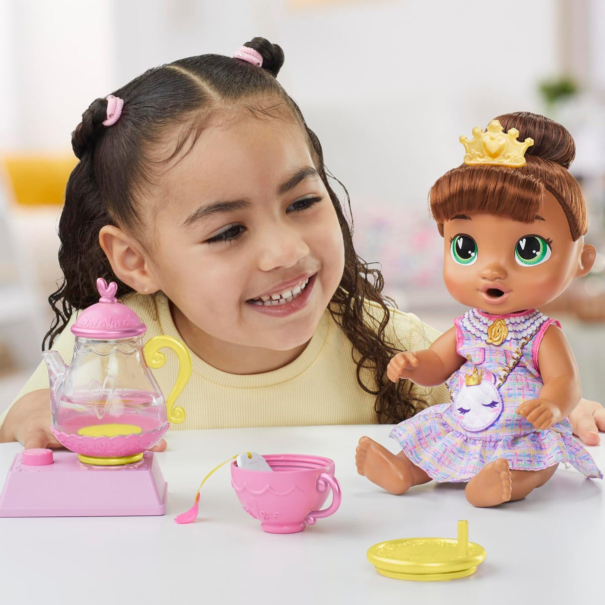 Baby Alive Bubbly Tea Party Sophia Sparkle Muñeca con Accesorios, 11 Pulgadas
