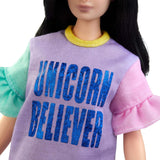 Muñeca Barbie Fashionistas con cabello largo y outfit Unicorn Believer