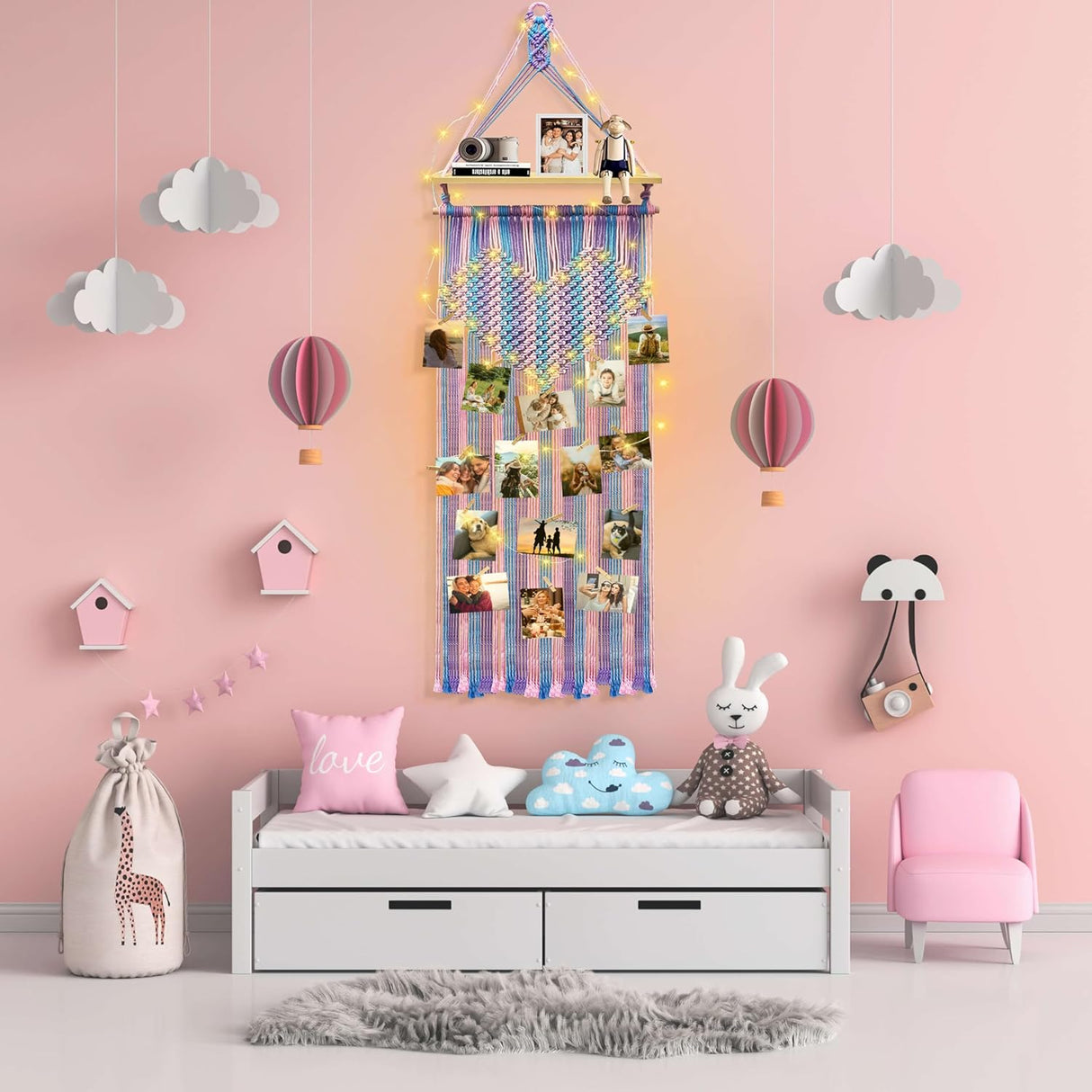 Decoración Boho para Habitación: Estantes Colgantes y Fotos