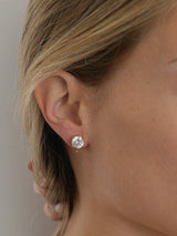 Pendientes con clip Mariell de 14 quilates chapados en oro