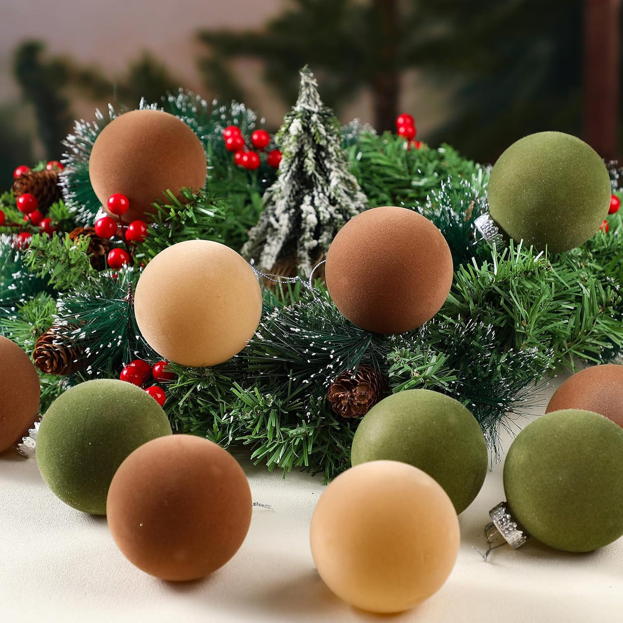 Navideños adornos de terciopelo Liliful 15 Pcs 3.15 pulgadas