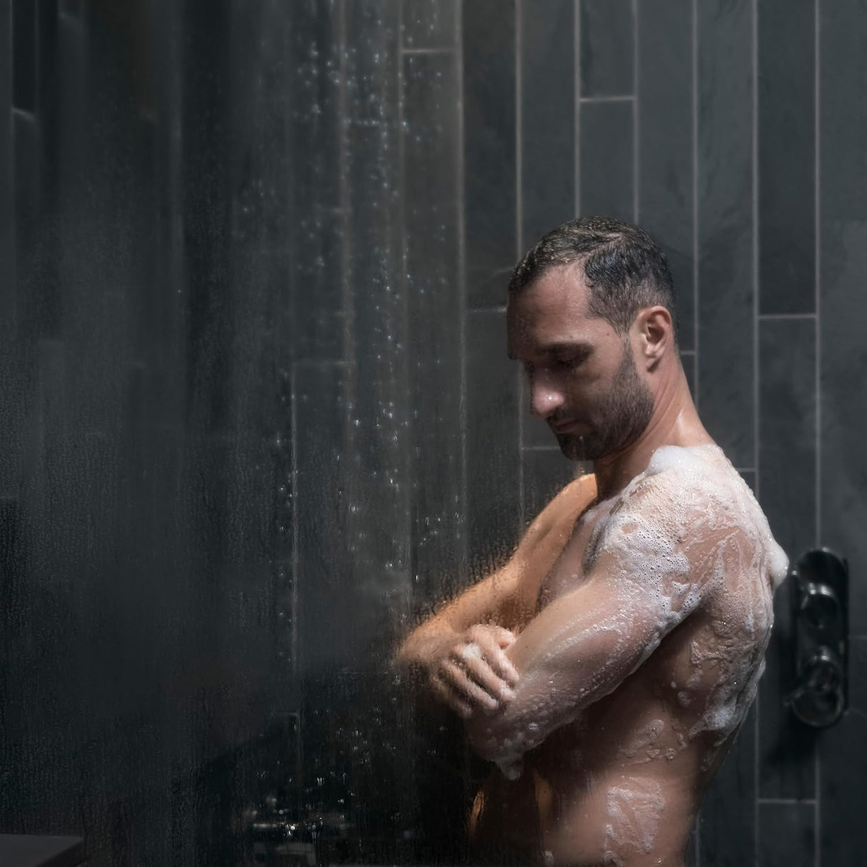 Barra corporal y facial más hidratante DOVE MEN + CARE