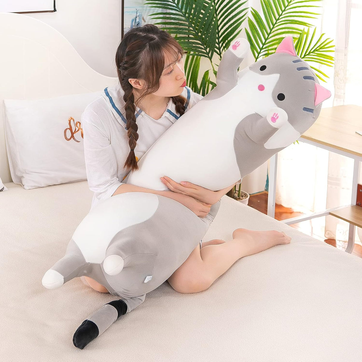 Peluche decorativa suave y larga de caricatura de gato