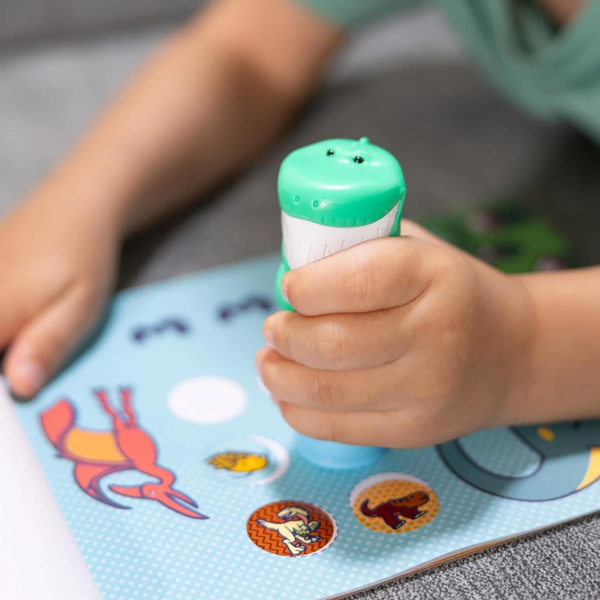 Actividad de Dinosaurios, Melissa & Doug, 32012, Stickers y Pad