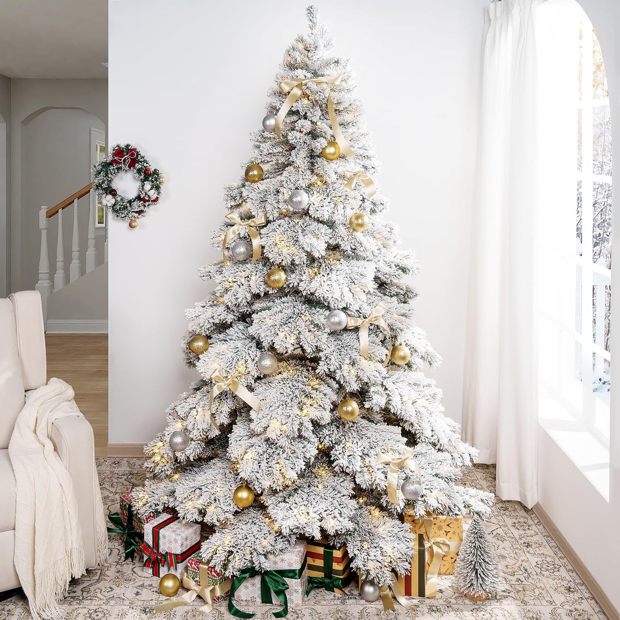 Árbol de Navidad Naomi Home 7.5ft con luces y 1324 ramas