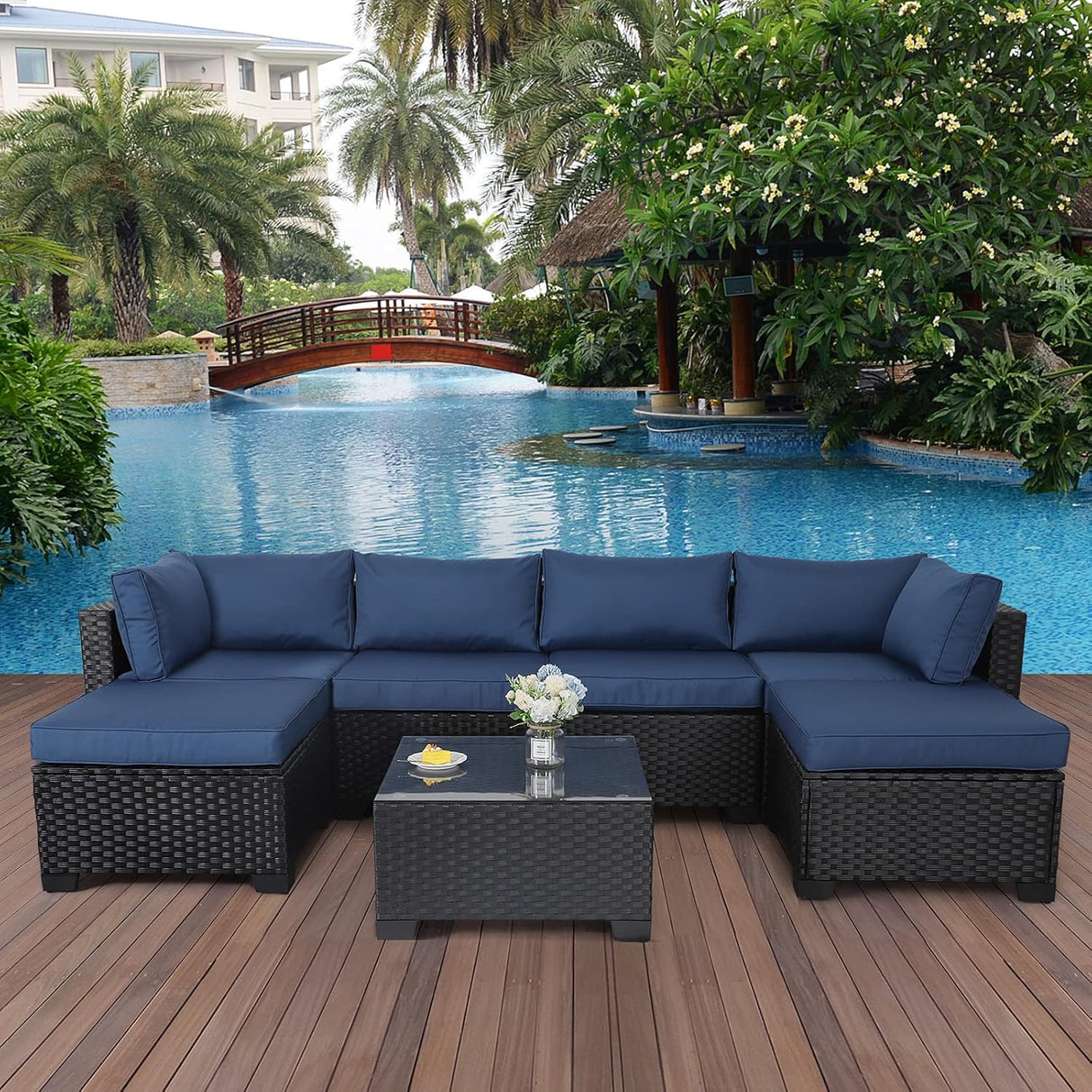 Lviden Juego de muebles de mimbre PE para exteriores, 7 piezas, juego de sofá de conversación seccional de ratán para patio, con cojines azul marino y mesa superior de vidrio