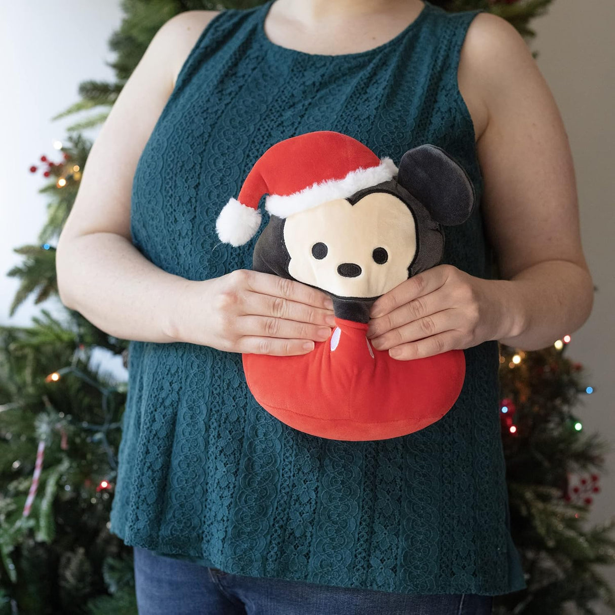 Peluche Squishmallow de Navidad de Mickey Mouse de Disney 8