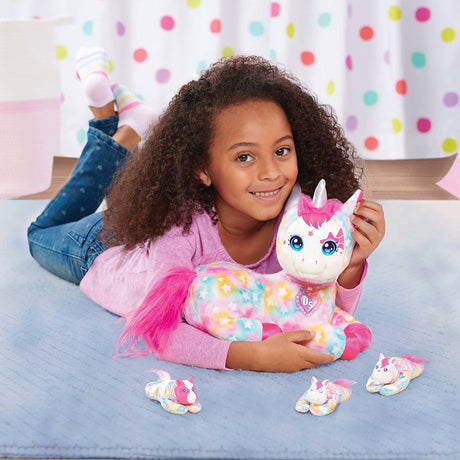 Animal de peluche Unicornio con bebés, Just Play, 14 pulgadas