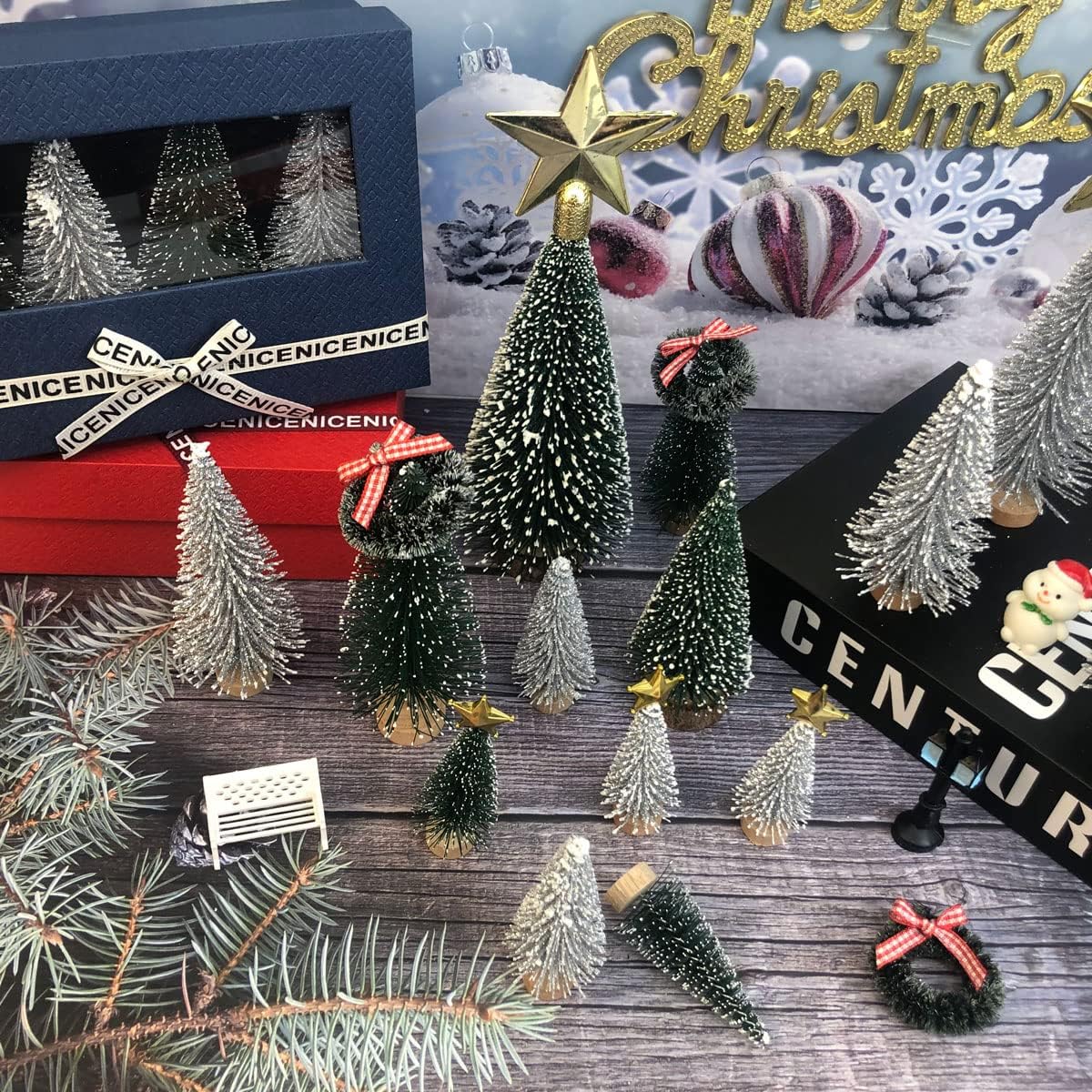 Mini Árboles de Navidad en Mini Botellas, 36 Piezas
