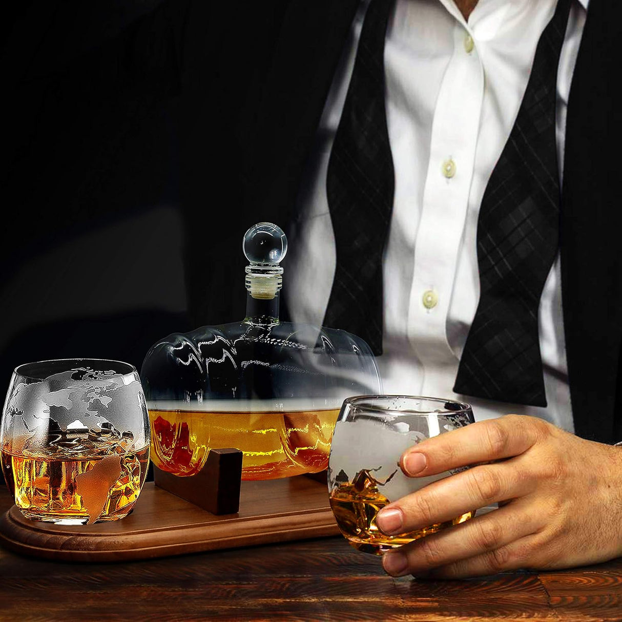 Decantador de whisky de vidrio NutriChef 750ml set con vasos NCGDS19