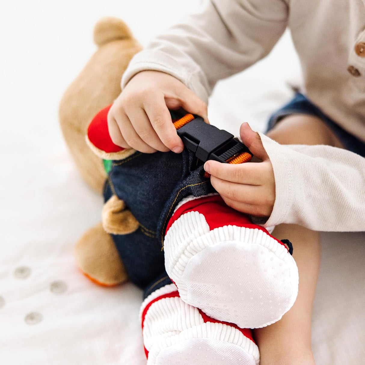 Osito de Peluche Educativo - Melissa & Doug - Jugar con Cierre