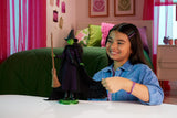 Muñeca Mattel Elphaba Universal Wicked con accesorios y posabilidad