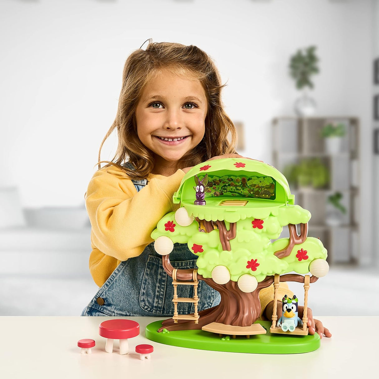 Juego de Árbol BLUEY con Escondite, Figuras y Accesorios