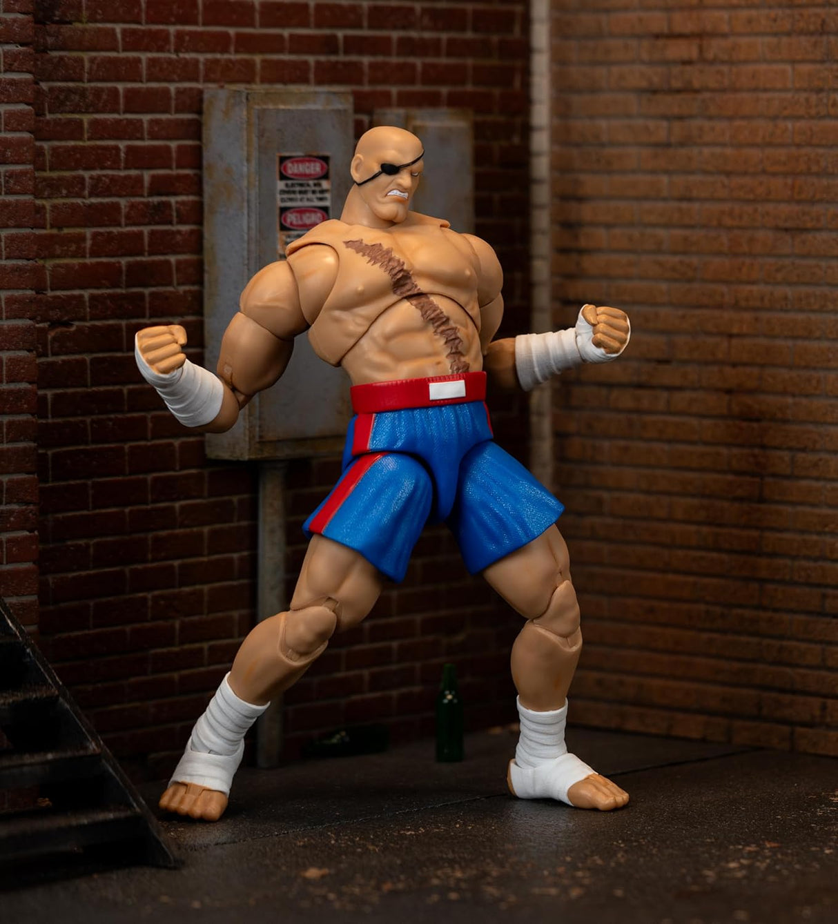 Figura de acción Sagat Street Fighter II Jada, articulada, accesorios y soporte, 7.6