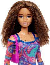 Barbie Fashionistas Muñeca #206 con cabello rizado y pecas