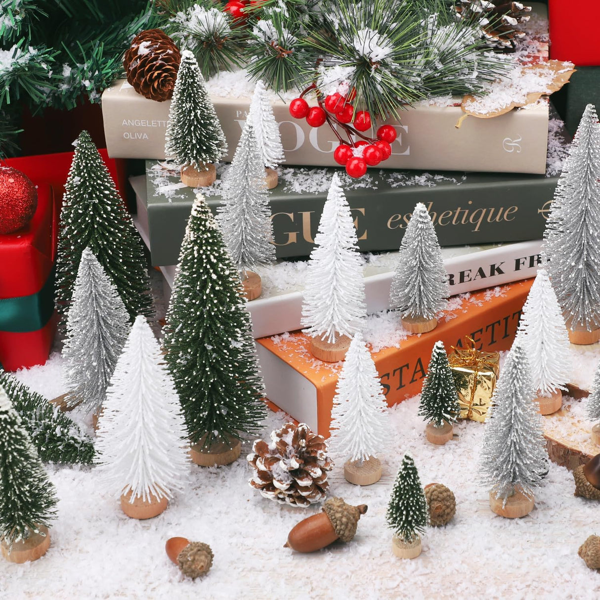 30 Piezas Mini Árboles de Navidad Artificiales con Base de Madera