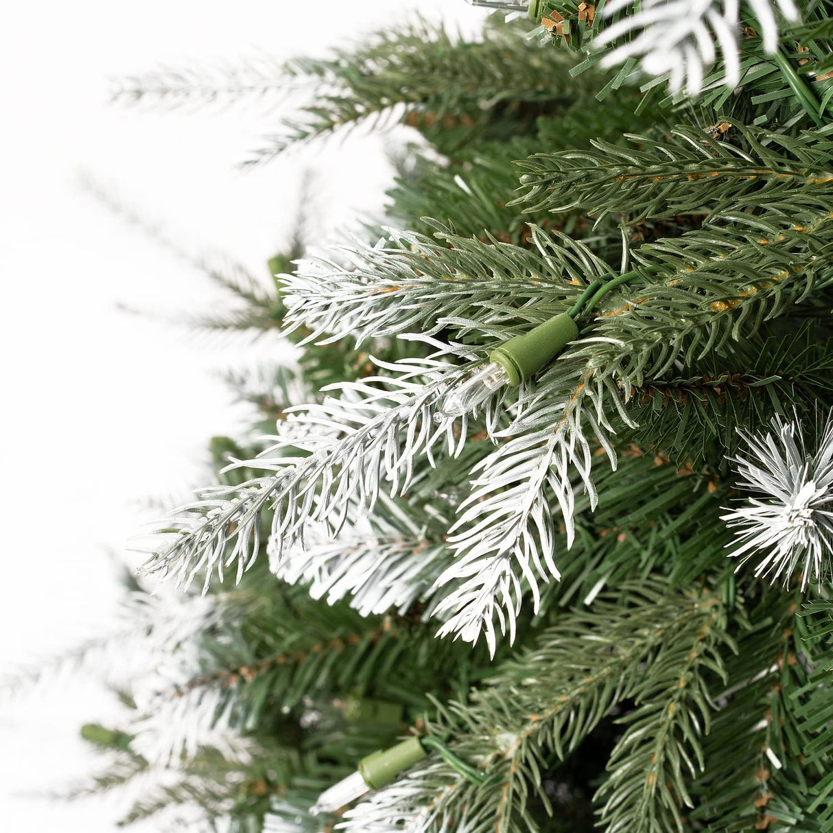 Árbol de Navidad Artificial 7.5ft con Luces y Punta Nevada