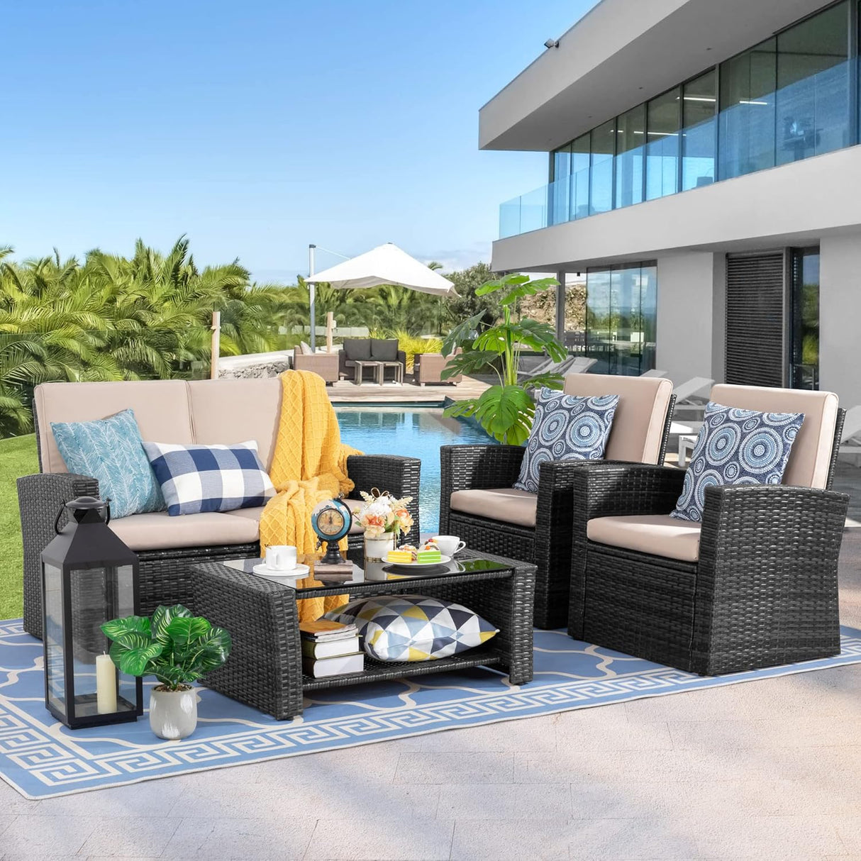 Shintenchi Juego de muebles de patio al aire libre de 4 piezas, sofá seccional de ratán de mimbre con mesa de centro de cristal | Negro