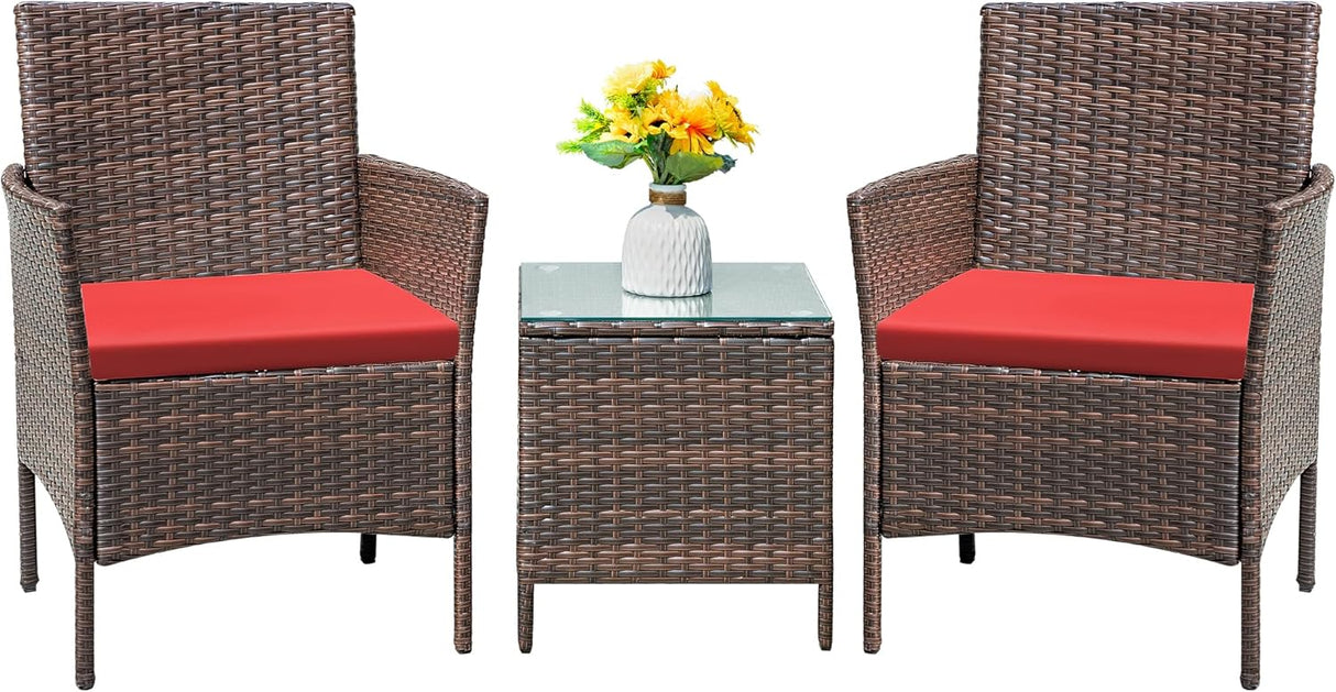 Flamaker Juego de muebles de patio de 3 piezas de ratán para todo tipo de clima, sillas de patio con mesa de vidrio templado para porche, bistró y balcón (marrón/rojo)