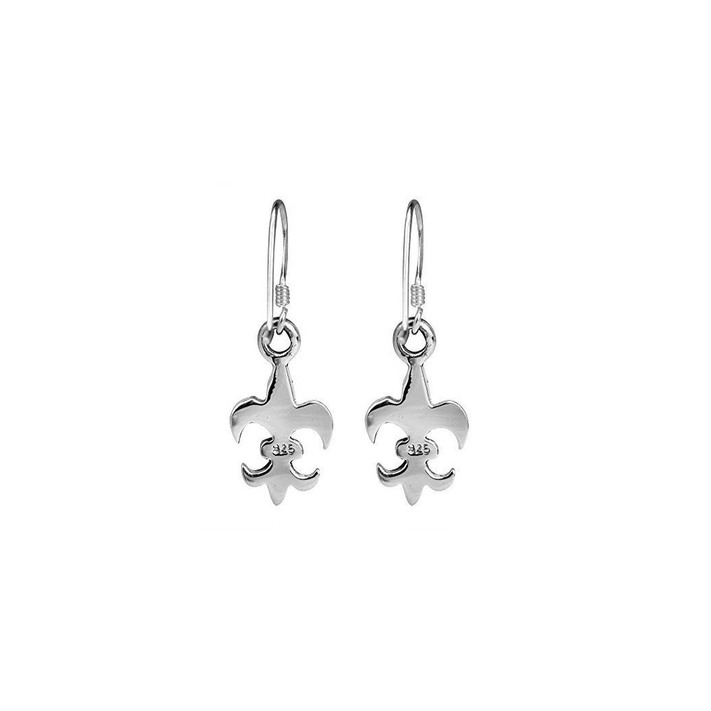 Aretes con diseño de flor de lis