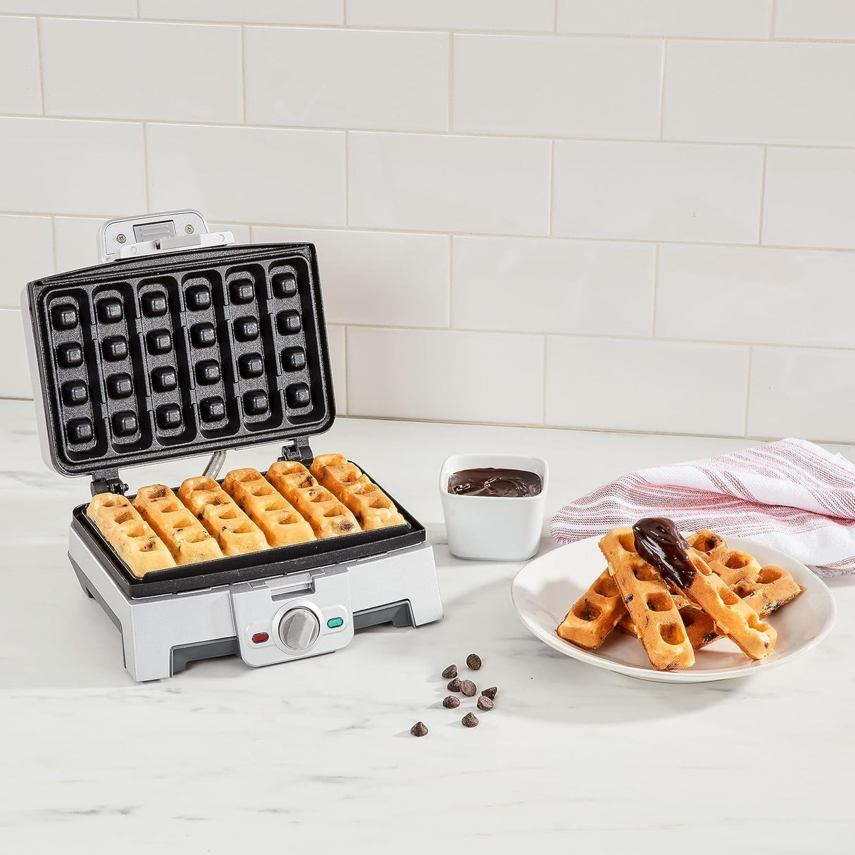 Maker de Waffles en Bastones Cuisinart, Compacto, WAF-ST6
